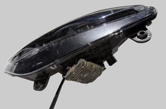 Farol LED usado para Lotus Emira – Ref. 7210002ED1 (esquerdo ou direito)