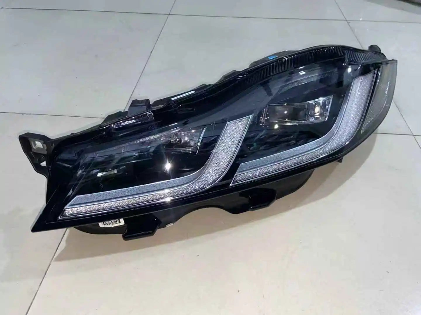 For the 2020-2024 Jaguar XF, Jaguar XF XF-PACE X250 X260 F PACE X761 XFL Car Automatic Lighting System LED Headlights