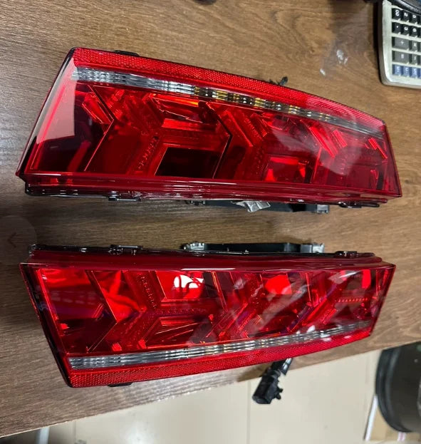 For Nido Lamborghini Gelaudo LP560 Used Original Tail Light Genuine Car Part for Owners the test Function Is Working Properly