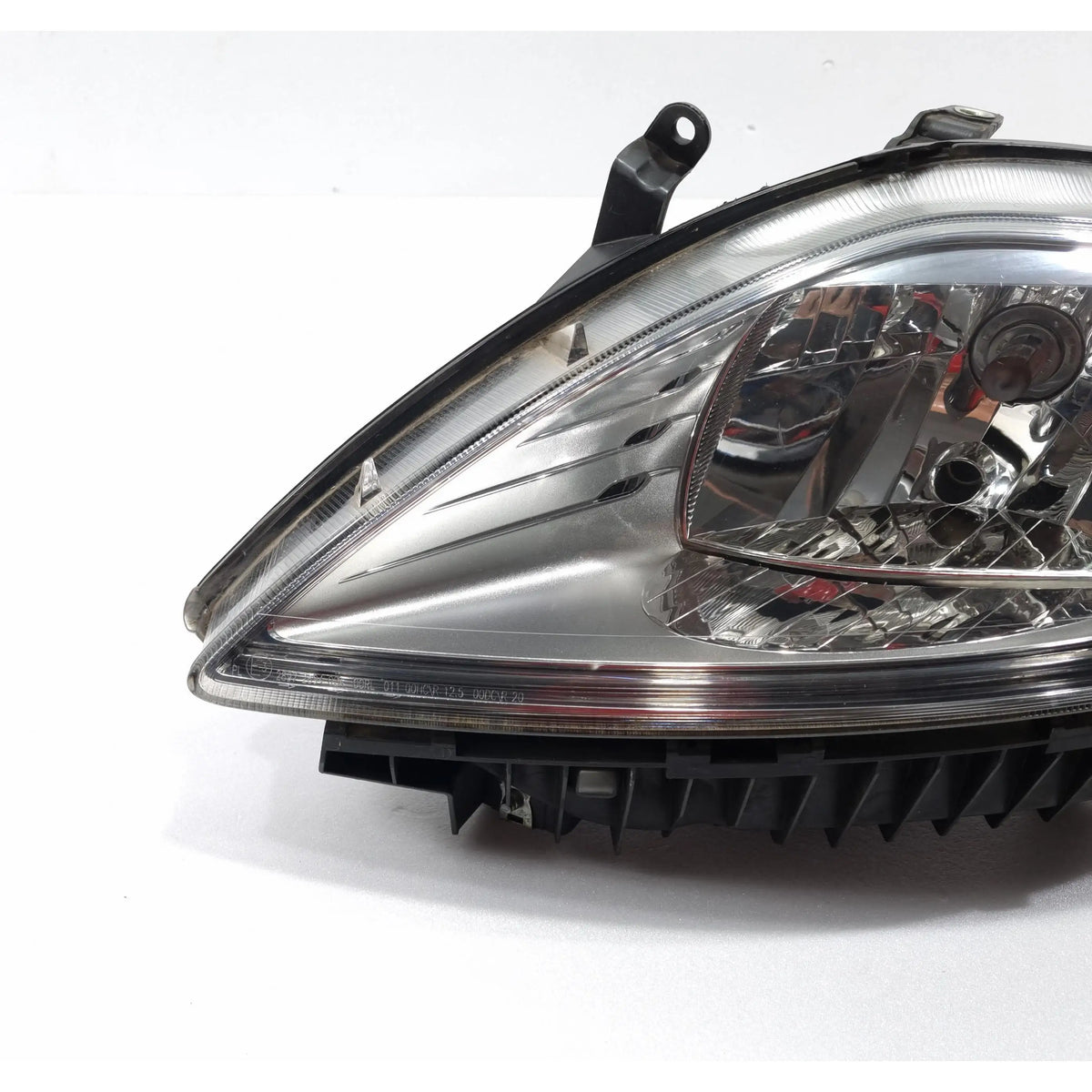 Used left front halogen headlight for Lancia Ypsilon 2011–2023 – photo 3