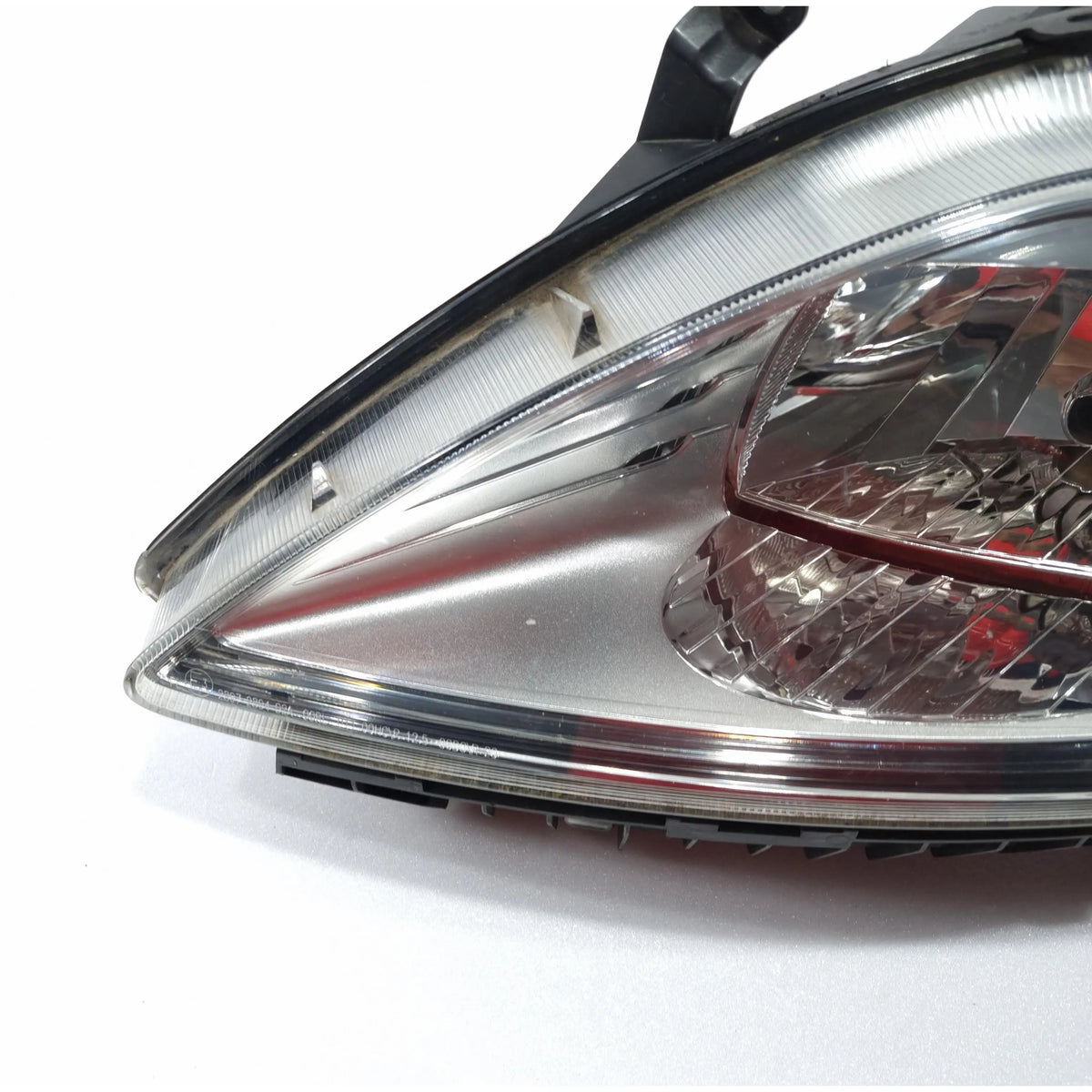 Used left front halogen headlight for Lancia Ypsilon 2011–2023 – photo 6