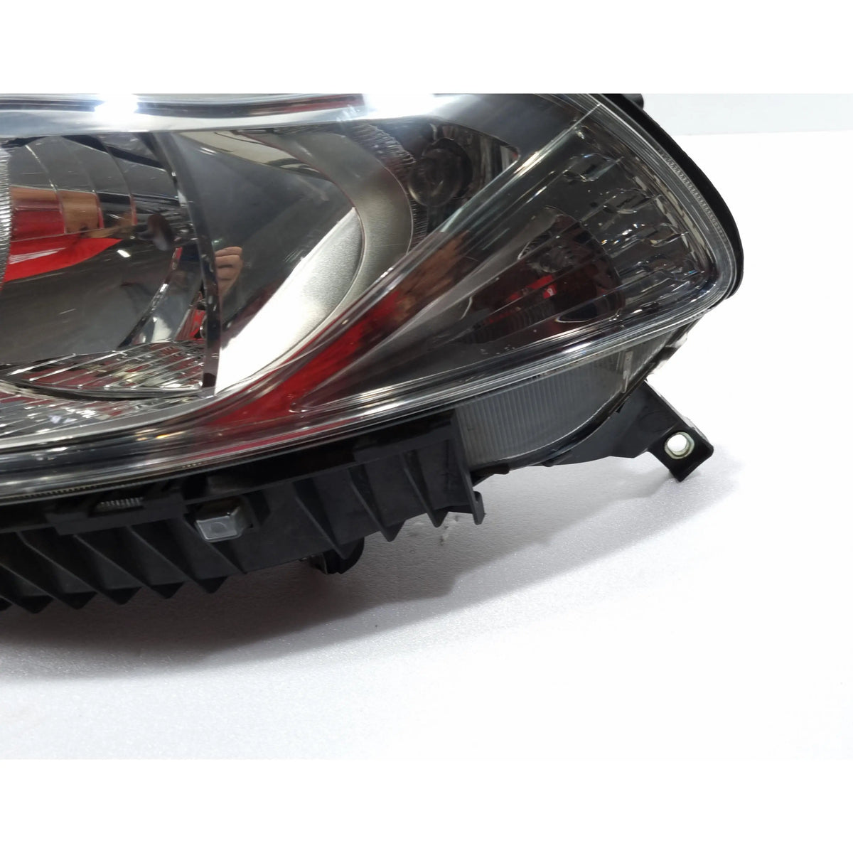 Used left front halogen headlight for Lancia Ypsilon 2011–2023 – photo 2