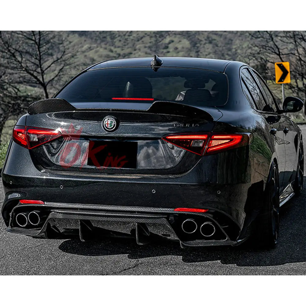 GTAM Style Real Carbon Fiber Trunk Spoiler for Alfa Romeo Giulia (2016-2023)