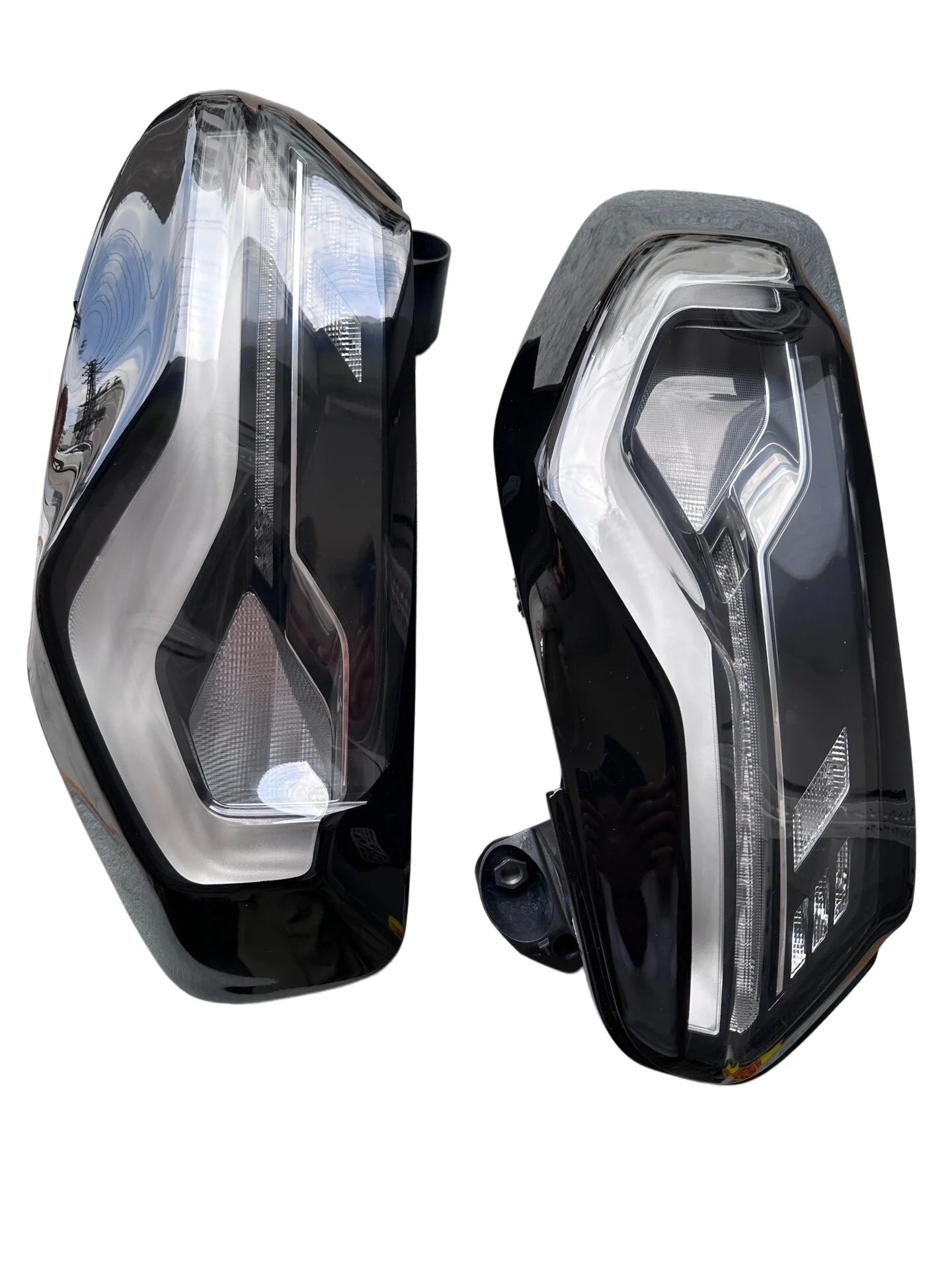 Venom Series LED Tail Lights for BMW M2 G87 – Clear Black Edition
