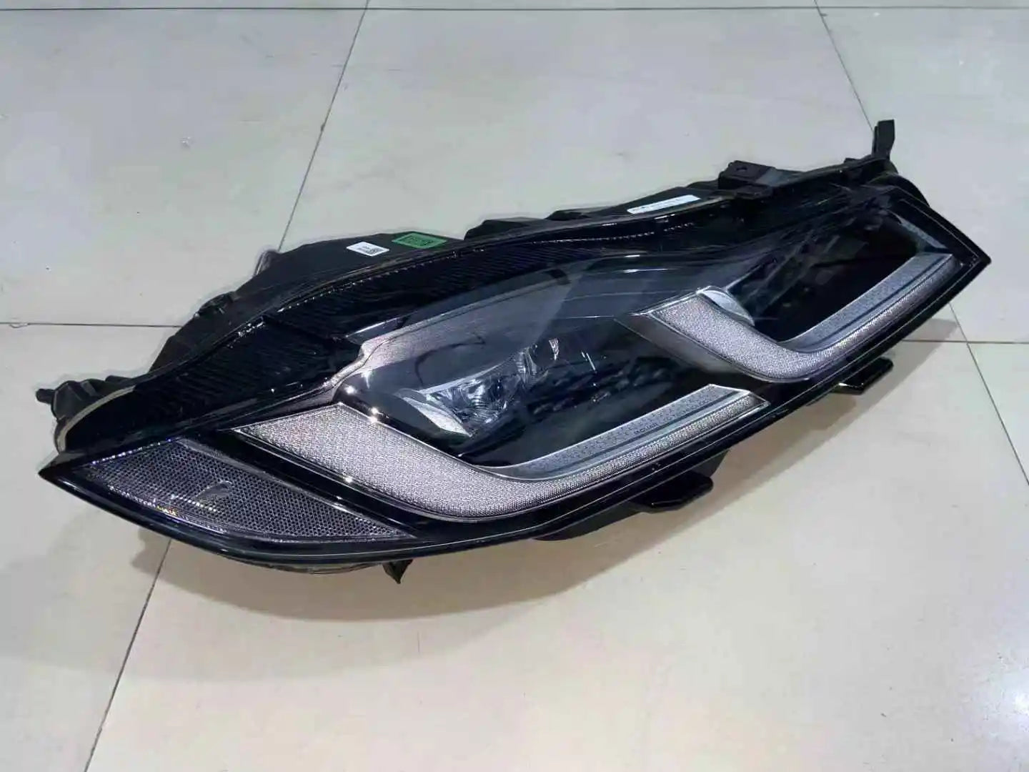 For the 2020-2024 Jaguar XF, Jaguar XF XF-PACE X250 X260 F PACE X761 XFL Car Automatic Lighting System LED Headlights