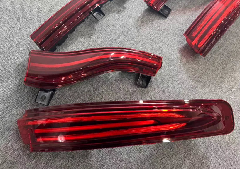 Genuine OEM Tail Light Assembly for Aston Martin DBX (2015-2024) – Original Used Part