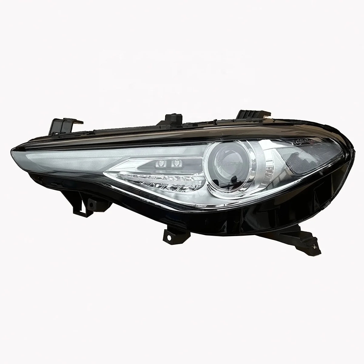 High Quality Original HID Headlamp Assembly for Alfa Romeo Giulia Stelvio SUV 2017-2022 New Condition Lights
