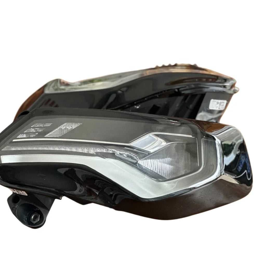 Venom Series LED Tail Lights for BMW M2 G87 – Clear Black Edition